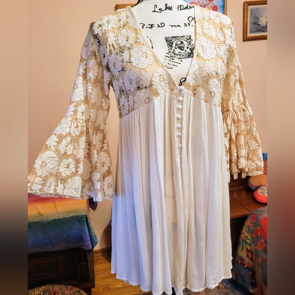 Blu Heaven Boho Bell Sleeve Floral Festival Dress, Ivory, Breezy, M, EUC - Picture 8 of 13